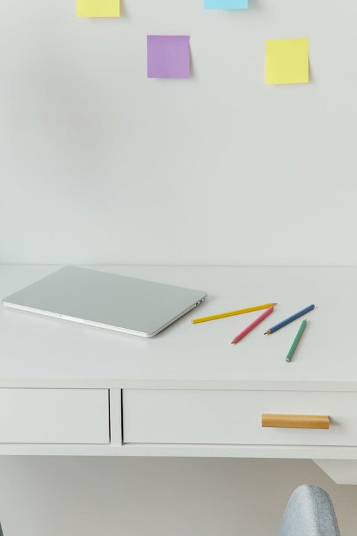 Tips for Organizing a Clutter-Free Workspace to Boost Productivity and Creativity